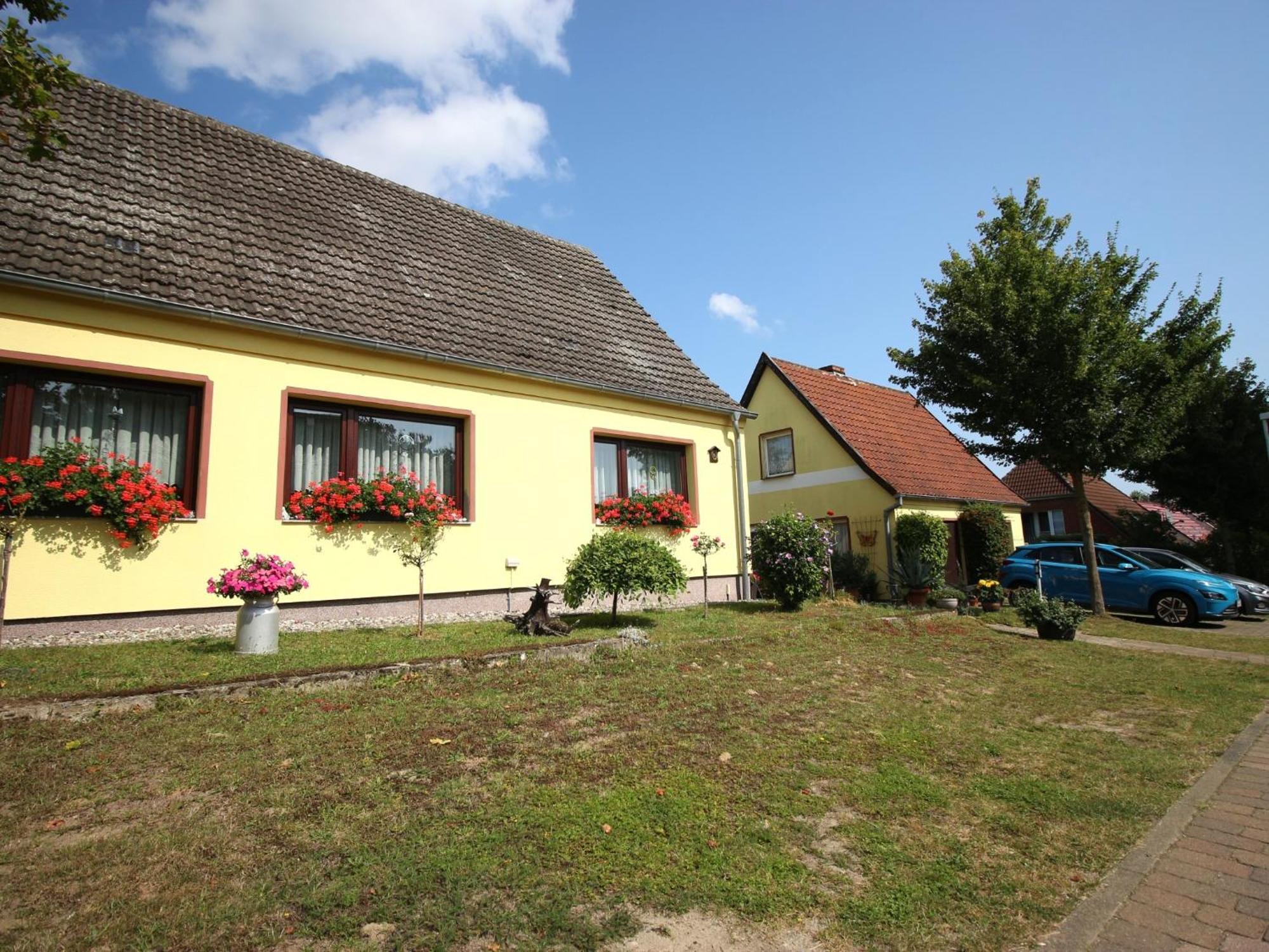 Ferienwohnung Familie Schmidt Берген-ауф-Рюген Екстер'єр фото
